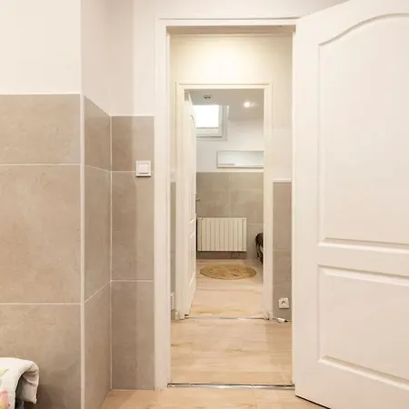 54m2